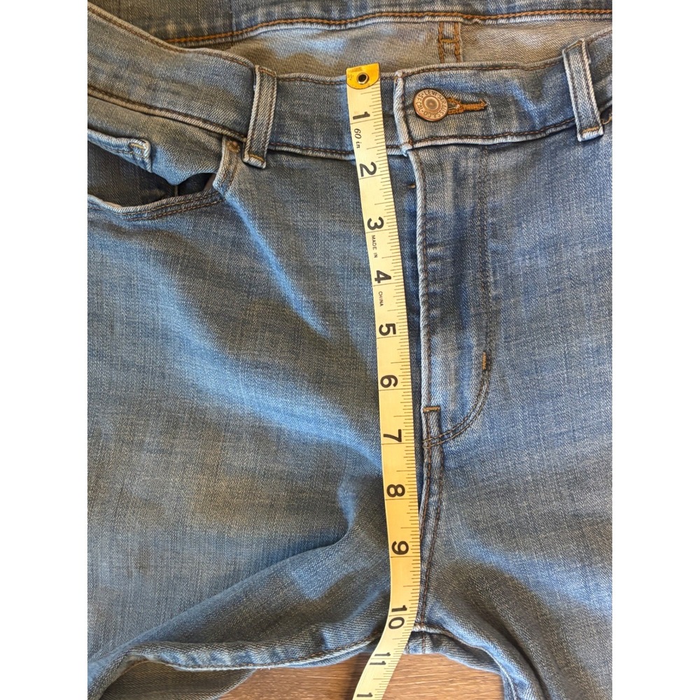 NWOT Levi's Classic Boot Cut Jeans Women's 14 Medium Wash Classic Stretch Denim - Picture 5 of 14